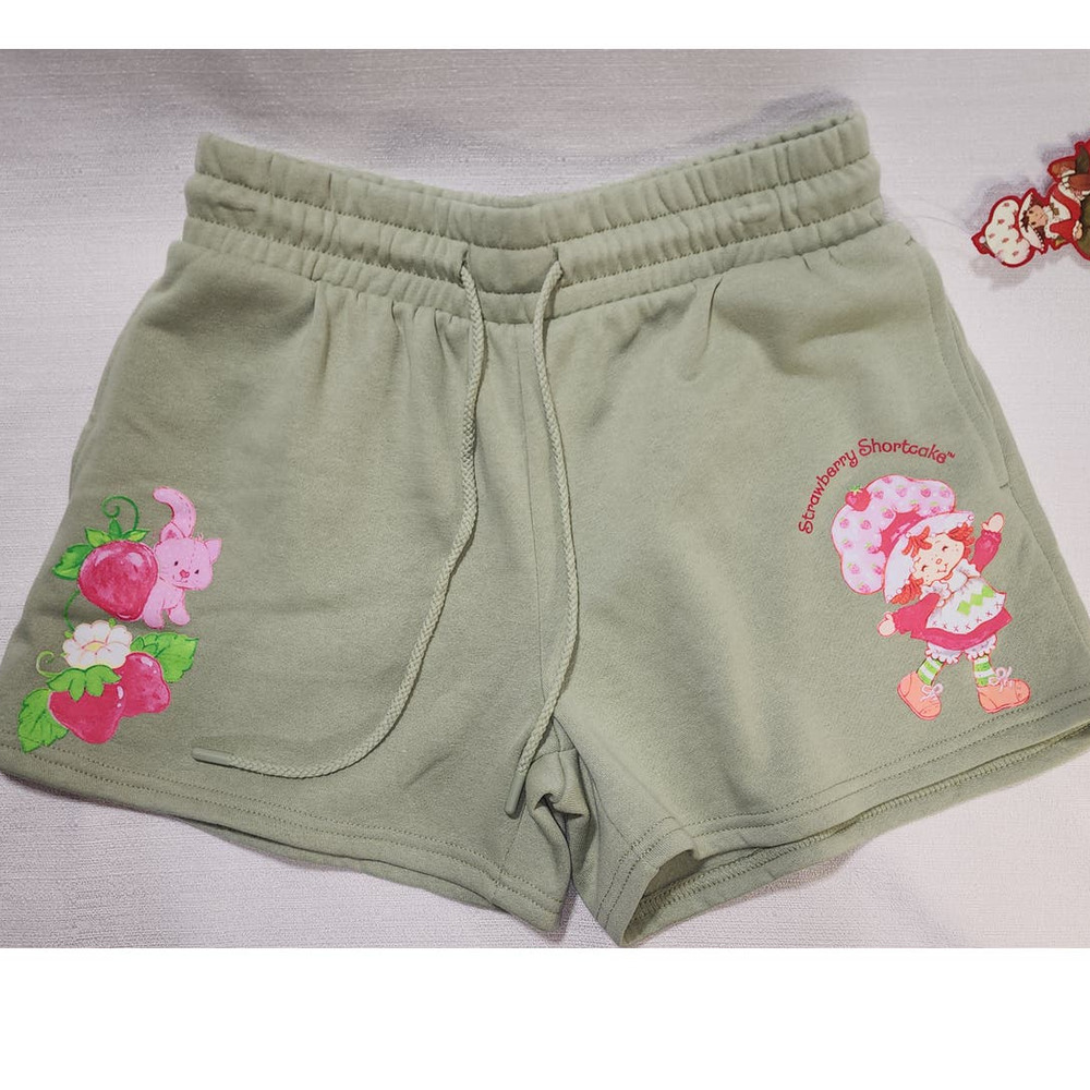 strawberry shortcake medium woman's jogger shorts